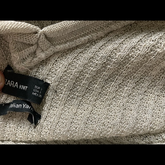Zara v neck cream knit sweater, size small - Picture 3 of 3